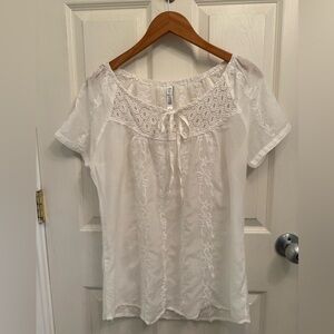 Monoreno Floral Embroidered Semi-Sheer Short Sleeve Cotton Silk Blouse Large
